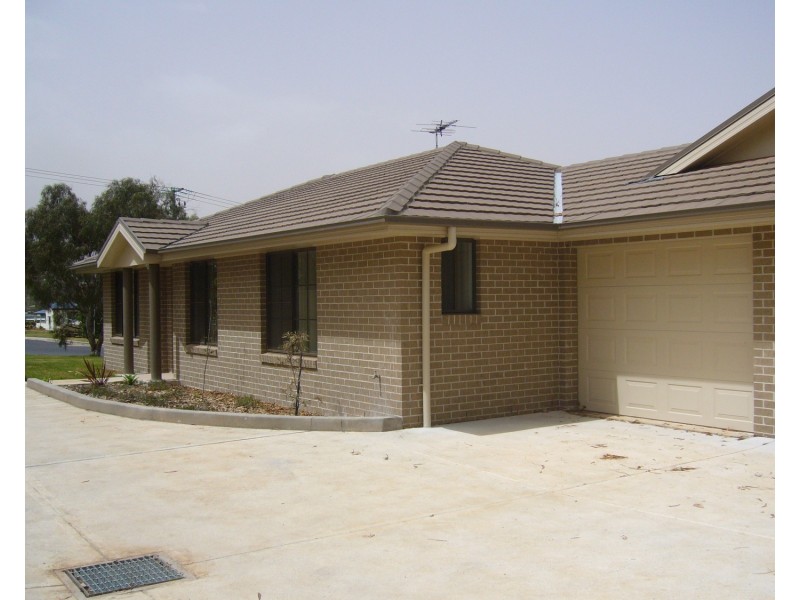 1/63 Segenhoe Street, Aberdeen NSW 2336