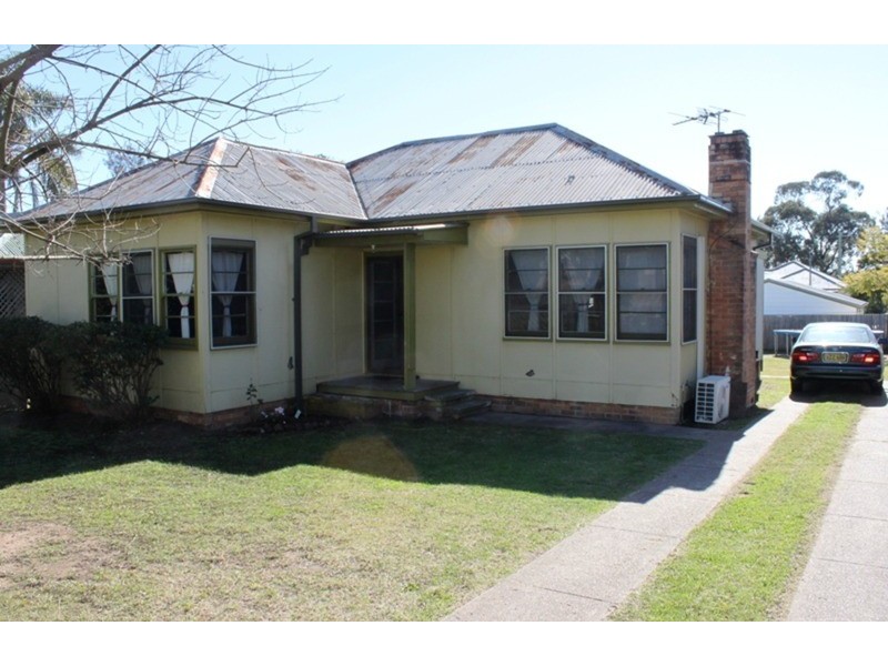 16 Forbes Street, Muswellbrook NSW 2333