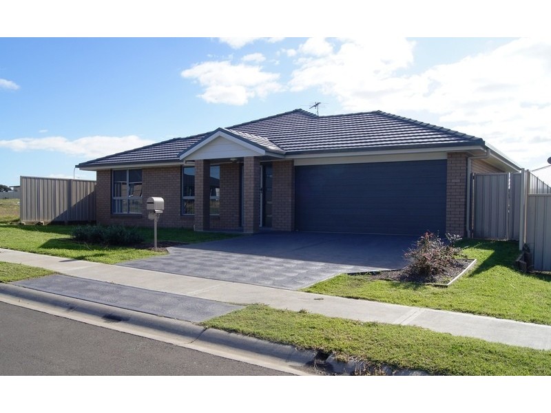 5 Finnegan Crescent, Muswellbrook NSW 2333