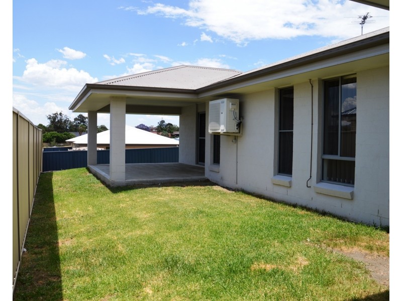 11 Tierney Street, Muswellbrook NSW 2333