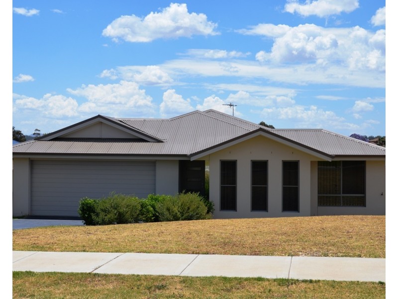 11 Tierney Street, Muswellbrook NSW 2333