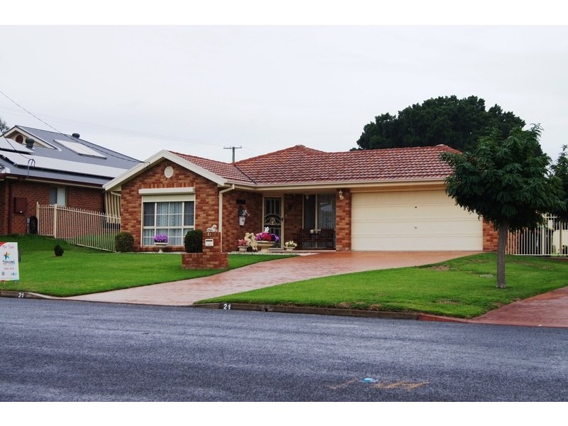 21 Bowman Street, Muswellbrook NSW 2333