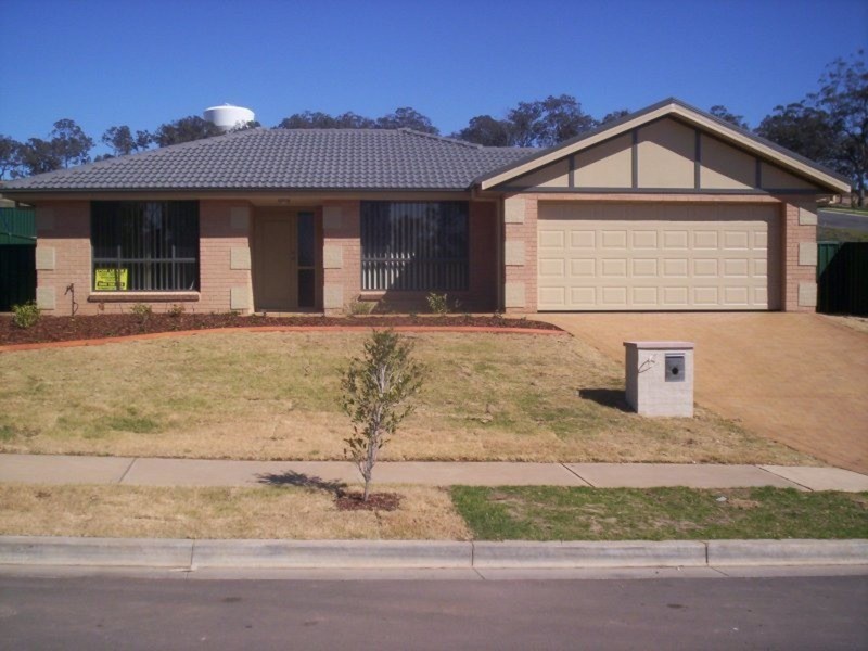 37 Bimbadeen Drive, Muswellbrook NSW 2333