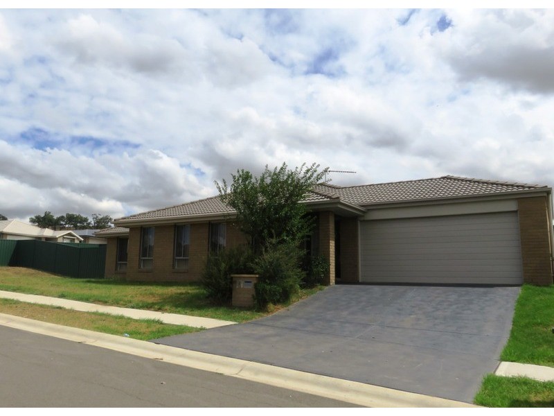 2 Gore Street, Muswellbrook NSW 2333