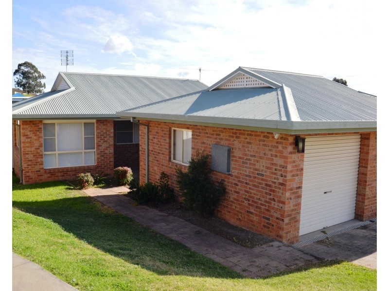 1/12 Peppermint Road, Muswellbrook NSW 2333