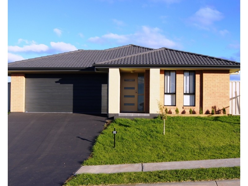 35 Finnegan Crescent, Muswellbrook NSW 2333