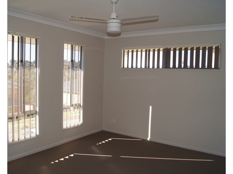 33 Lou Fisher Place, Muswellbrook NSW 2333