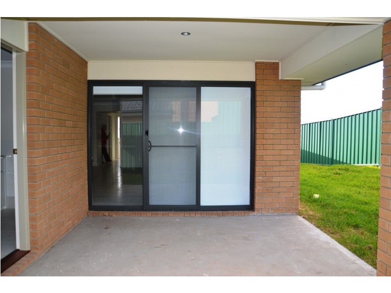 1/2 Chivers Circuit, Muswellbrook NSW 2333