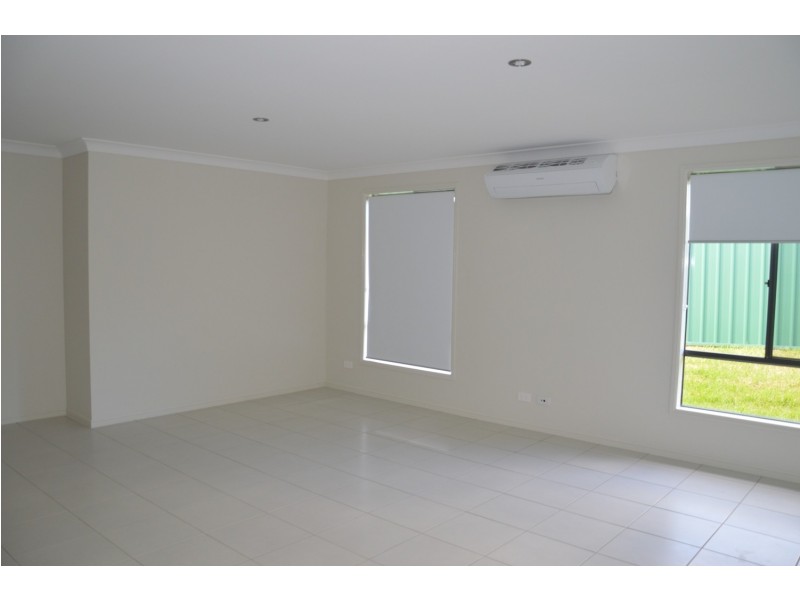 1/2 Chivers Circuit, Muswellbrook NSW 2333
