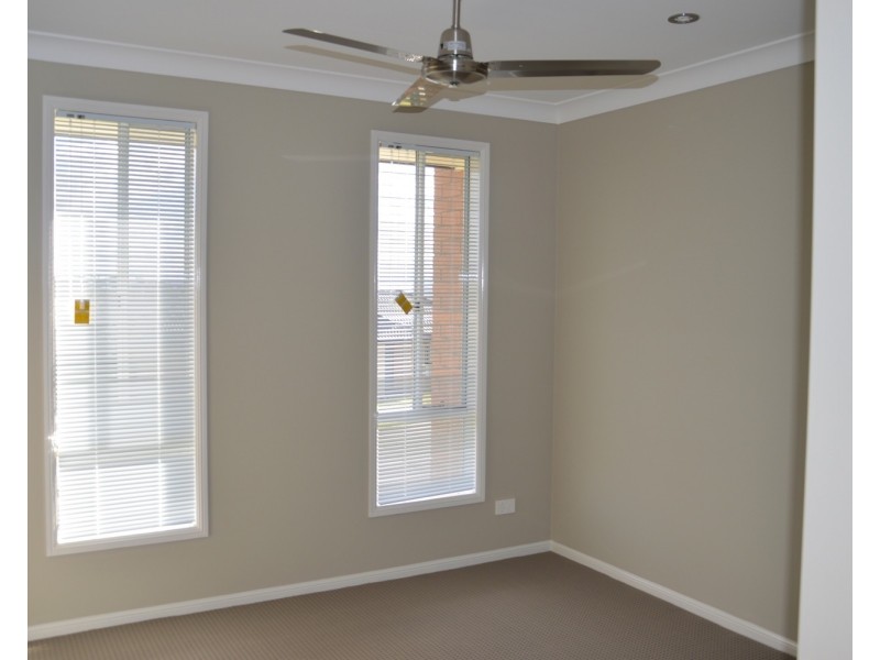 2/2 Chivers Circuit, Muswellbrook NSW 2333