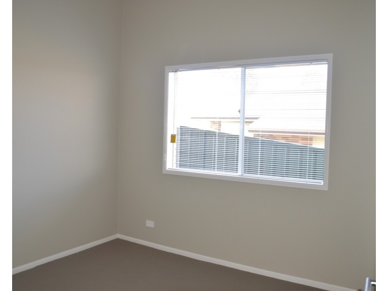 2/2 Chivers Circuit, Muswellbrook NSW 2333