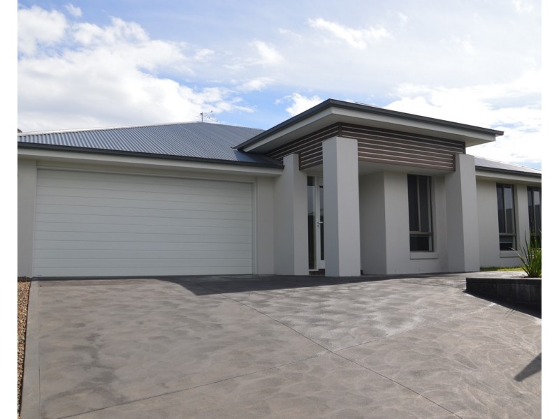 2/17 Jenkins Street, Muswellbrook NSW 2333