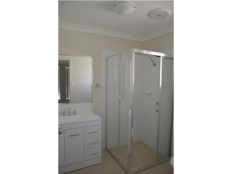 27 Finnegan Crescent, Muswellbrook NSW 2333