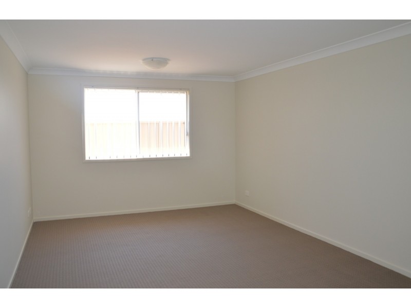 27 Finnegan Crescent, Muswellbrook NSW 2333