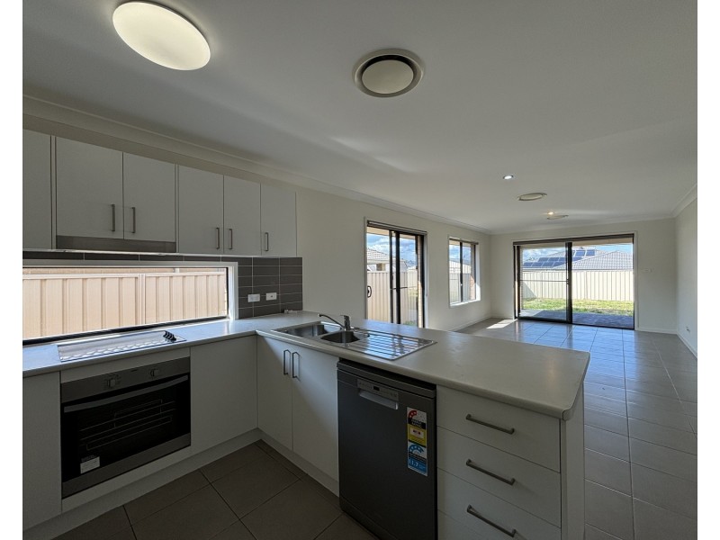 15 Finnegan Crescent, Muswellbrook NSW 2333