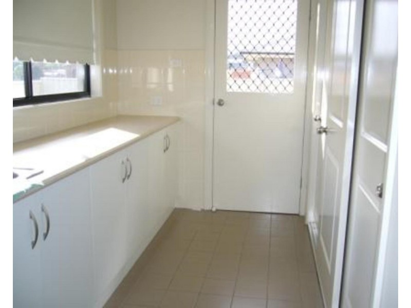 1/1 Alexander Close, Aberdeen NSW 2336