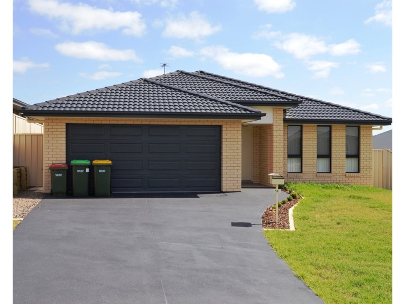 58 Finnegan Crescent, Muswellbrook NSW 2333