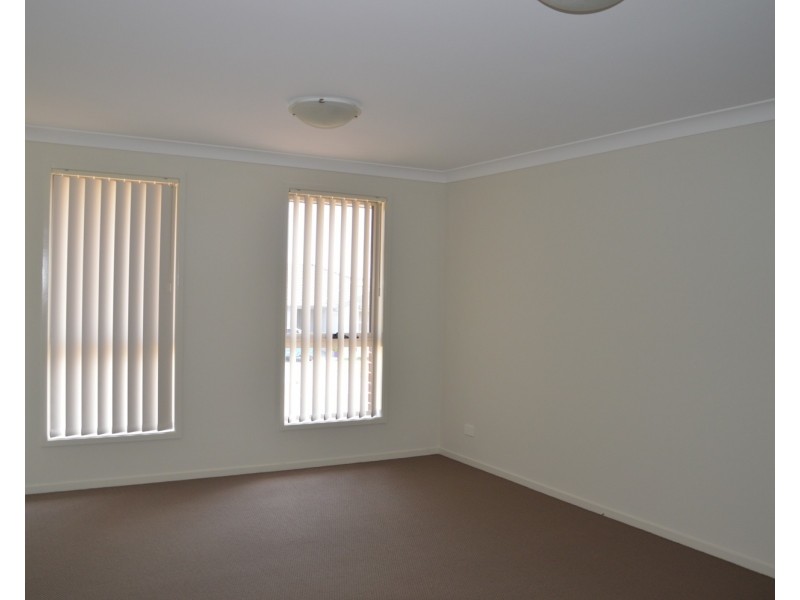 33 Finnegan Crescent, Muswellbrook NSW 2333