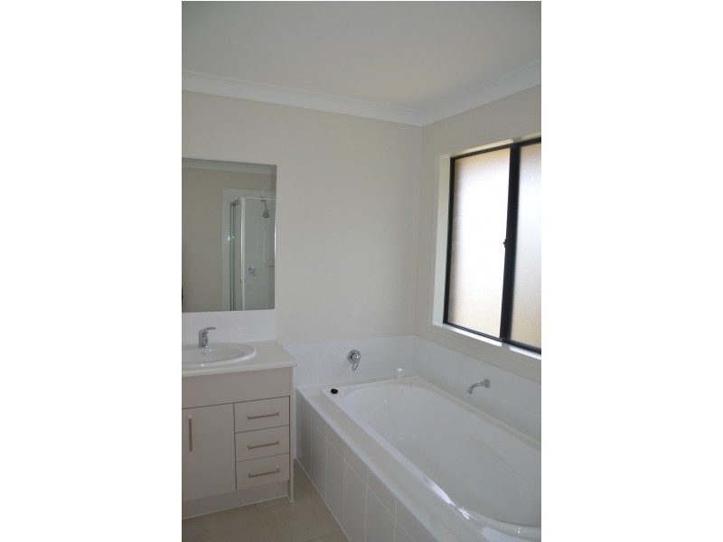 1/5 Grant Miller Street, Muswellbrook NSW 2333