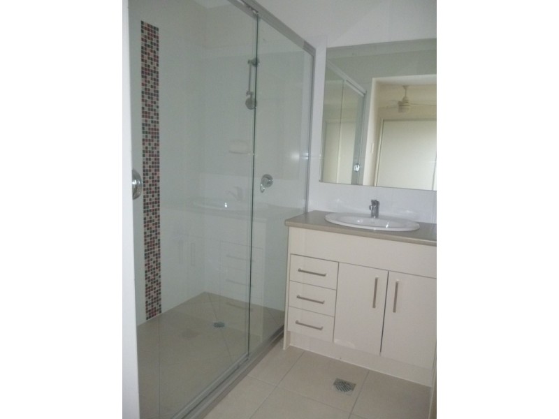 2/18 Chivers Circuit, Muswellbrook NSW 2333