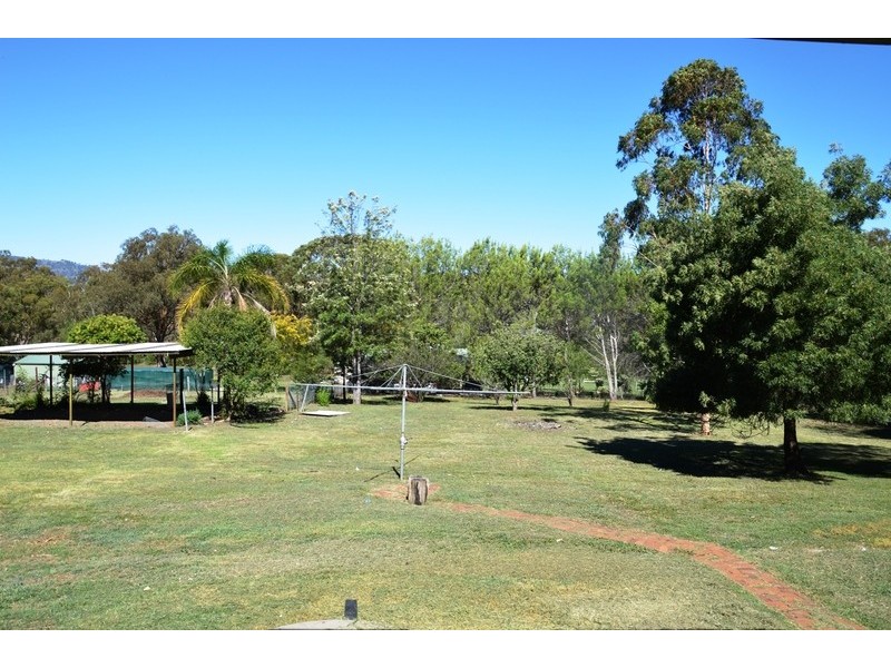 10 Bourke Street, Blandford NSW 2338