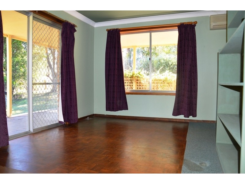 10 Bourke Street, Blandford NSW 2338