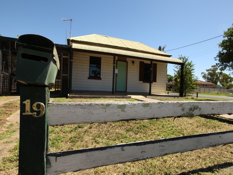 19 Guernsey Street, Scone NSW 2337