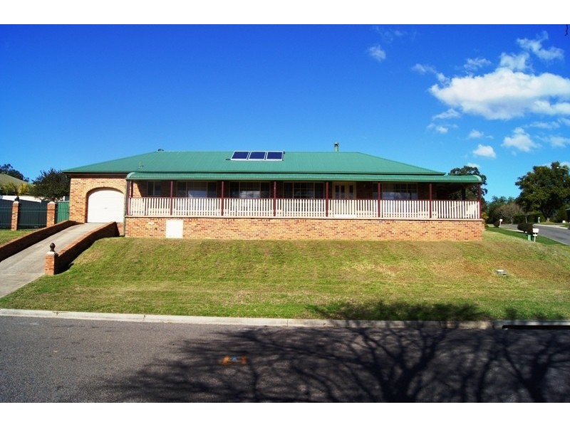 2 Jarrah Place, Muswellbrook NSW 2333
