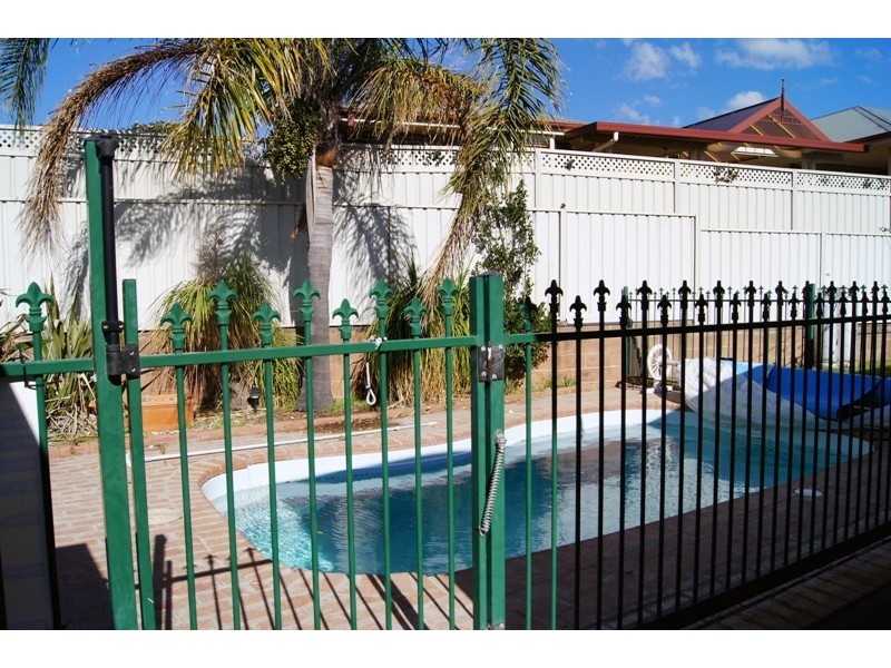 2 Jarrah Place, Muswellbrook NSW 2333