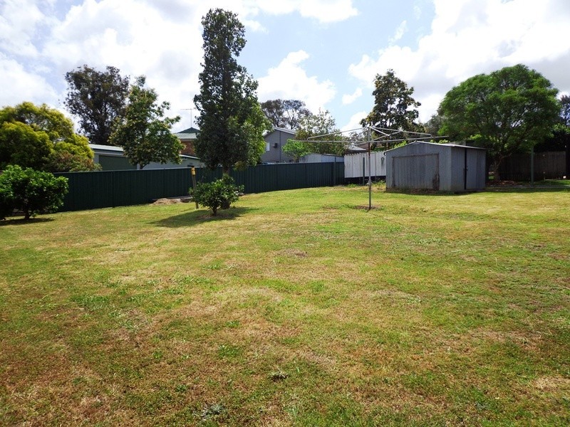 112 St Andrews Street, Aberdeen NSW 2336