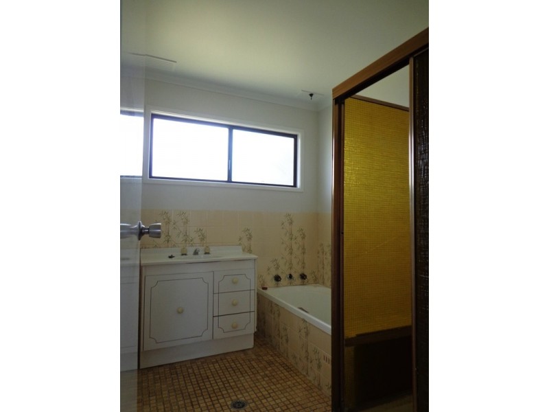 112 St Andrews Street, Aberdeen NSW 2336