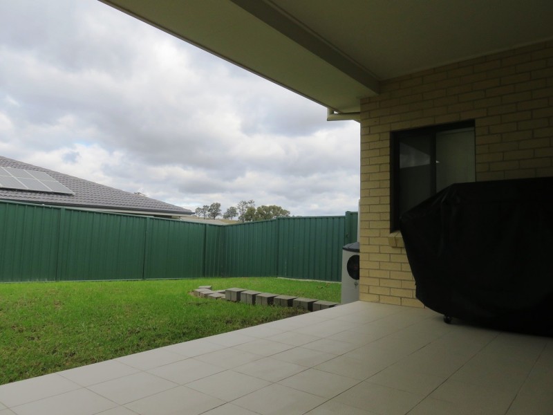 21 Chivers Circuit, Muswellbrook NSW 2333