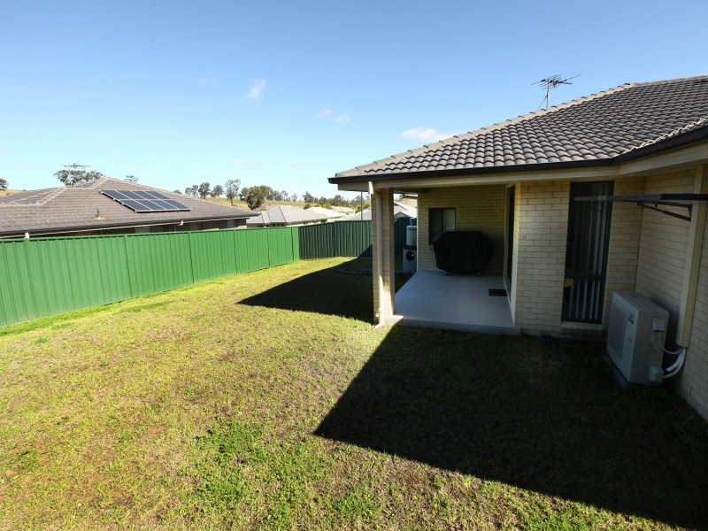 21 Chivers Circuit, Muswellbrook NSW 2333