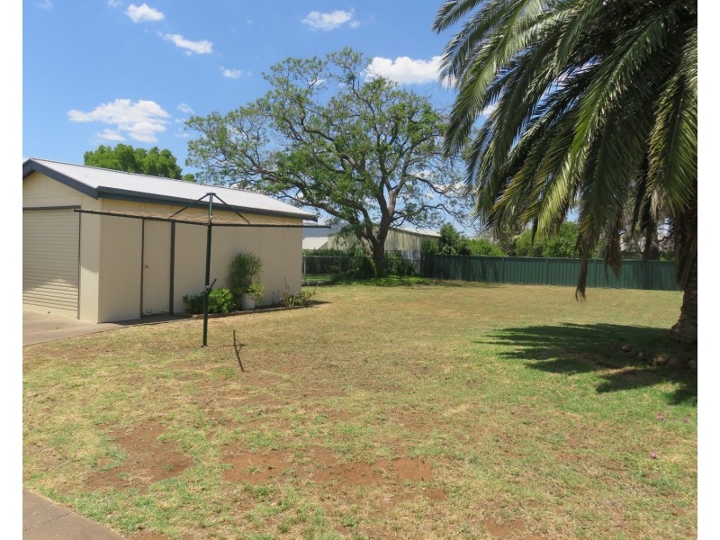 13 Flanders Avenue, Muswellbrook NSW 2333