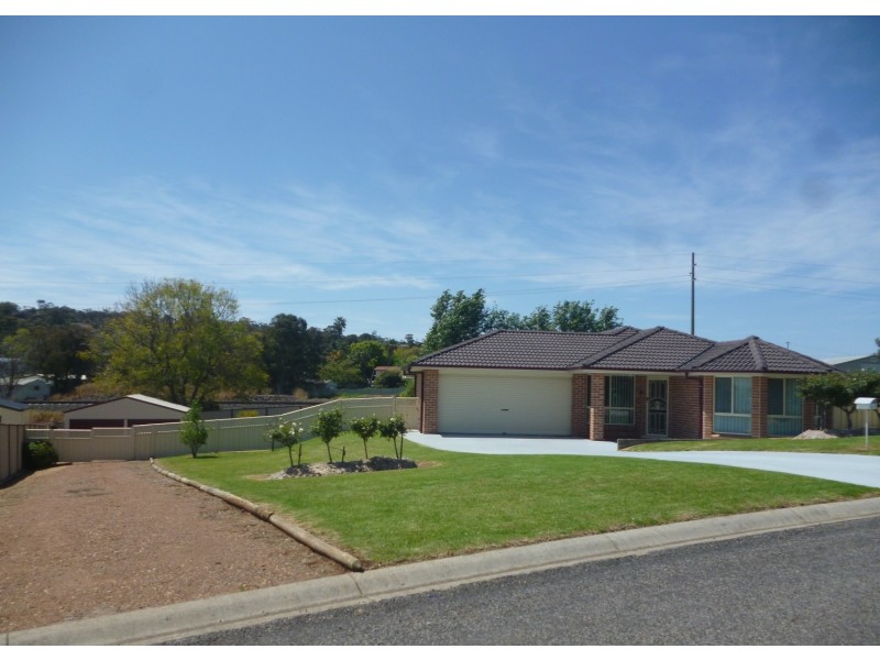 11 Alexander Close, Aberdeen NSW 2336
