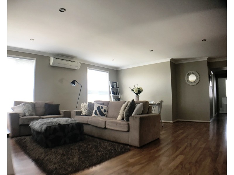 2/2 Chivers Circuit, Muswellbrook NSW 2333