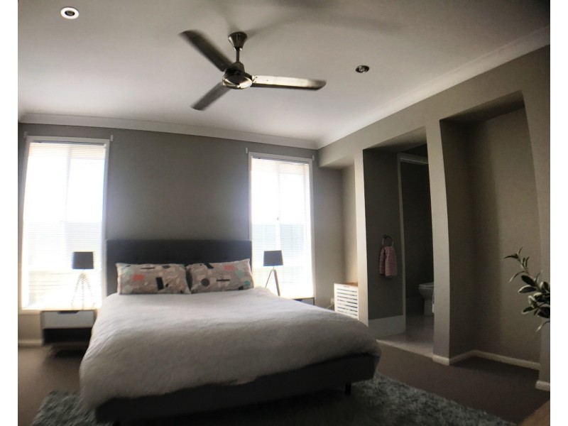 2/2 Chivers Circuit, Muswellbrook NSW 2333