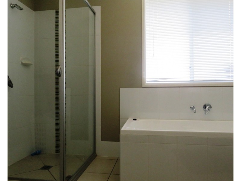 2/2 Chivers Circuit, Muswellbrook NSW 2333