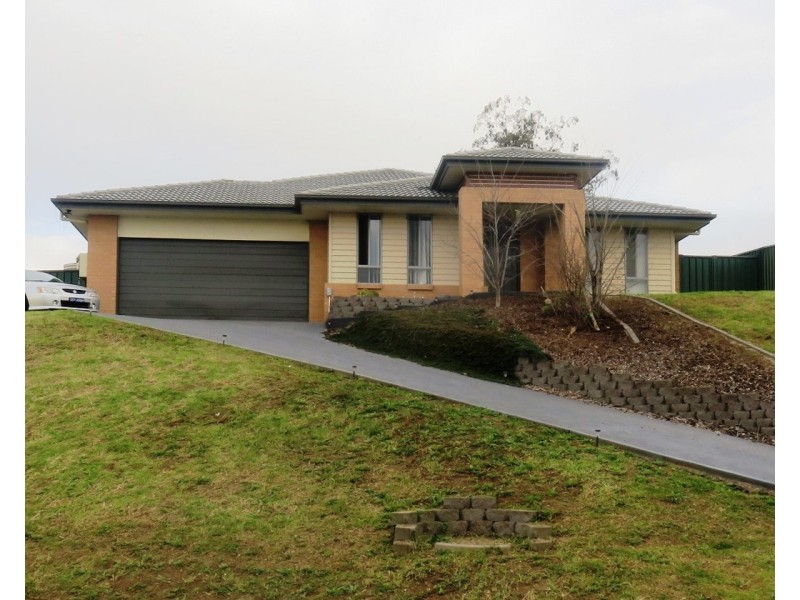 6 Chivers Circuit, Muswellbrook NSW 2333