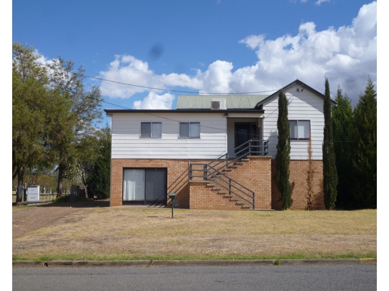 25 Kingdon Street, Scone NSW 2337