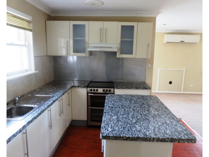 7 Anzac Parade, Muswellbrook NSW 2333