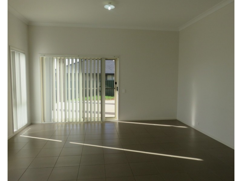 1/7 Chivers Circuit, Muswellbrook NSW 2333