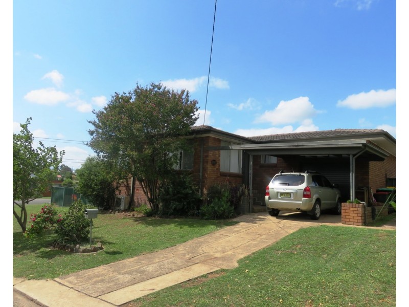 2 Midanga Avenue, Muswellbrook NSW 2333