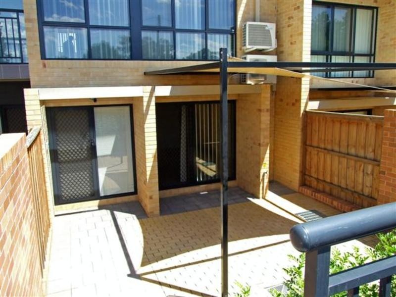 3/2 Charles Street, Carlingford NSW 2118