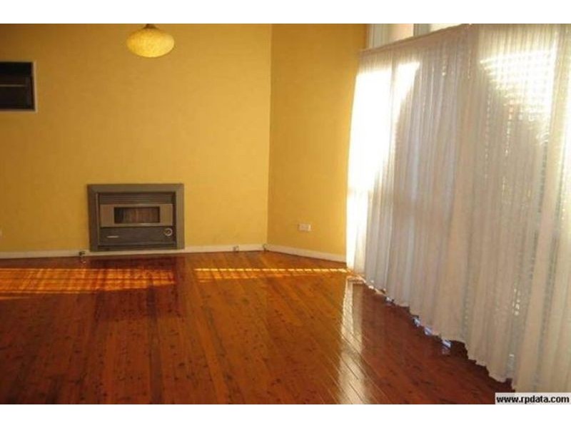 18 Brooker Avenue, Oatlands NSW 2117