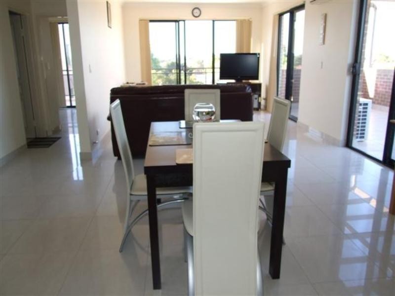 20/39 Earl Street, Merrylands NSW 2160