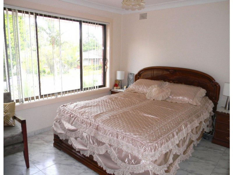 1 Cressfield Avenue, Carlingford NSW 2118