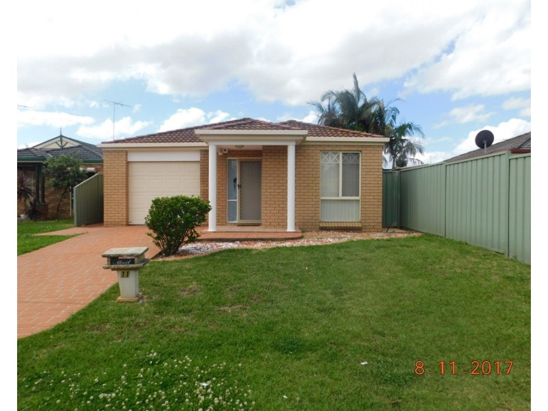 11 Erin Place, Casula NSW 2170