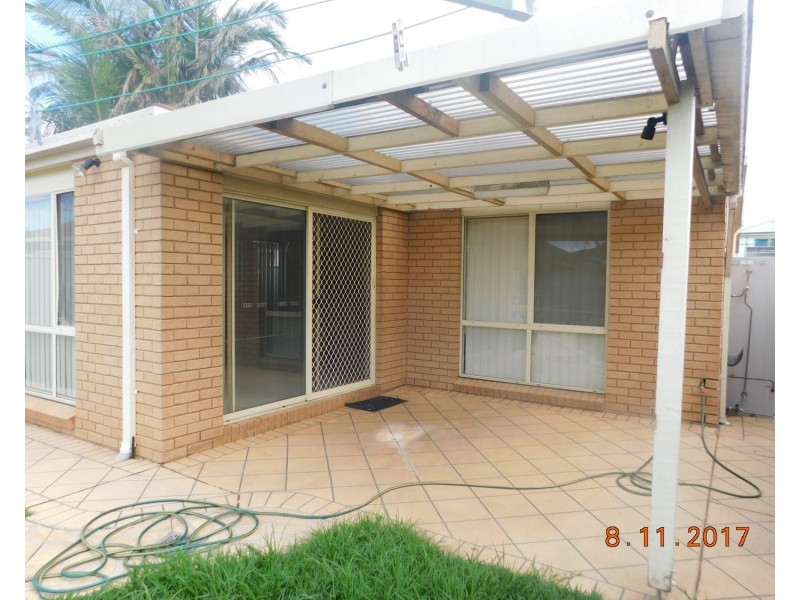 11 Erin Place, Casula NSW 2170