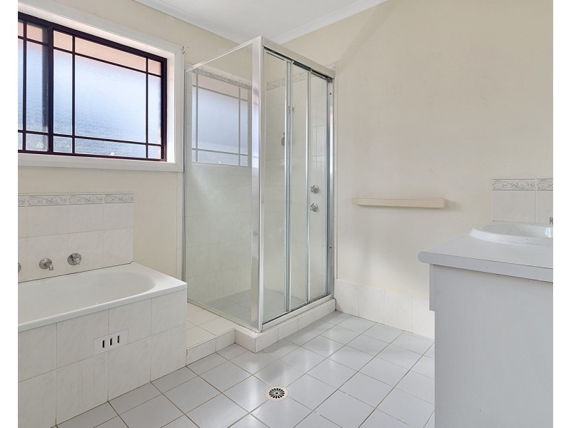 16a Harpur Place, Casula NSW 2170